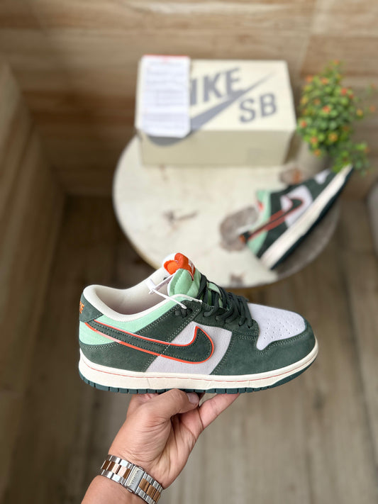 Nike Sb Dunk Low x Otomo Katsuhiro green